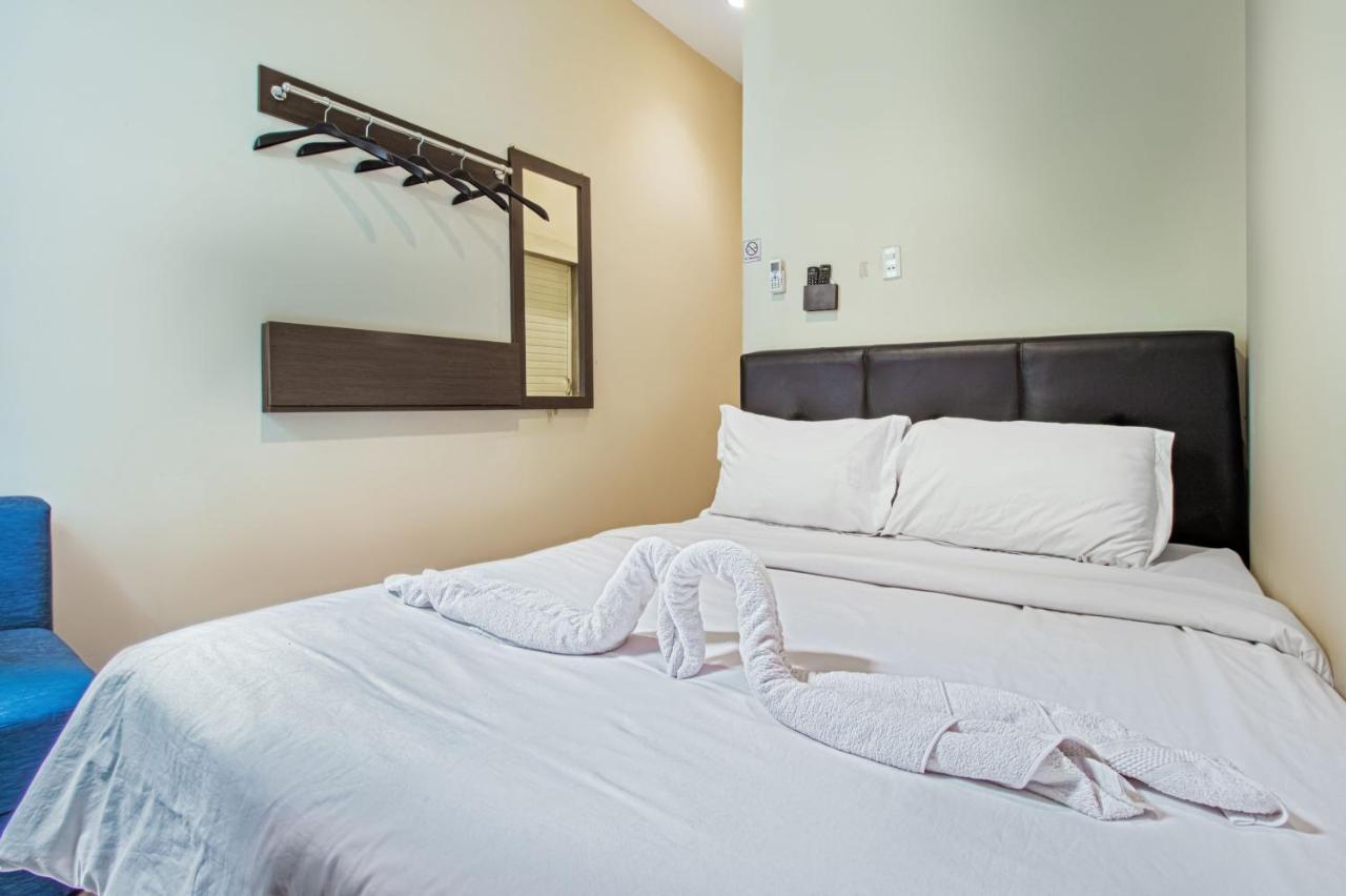 Vosstel Guest House Медан Экстерьер фото